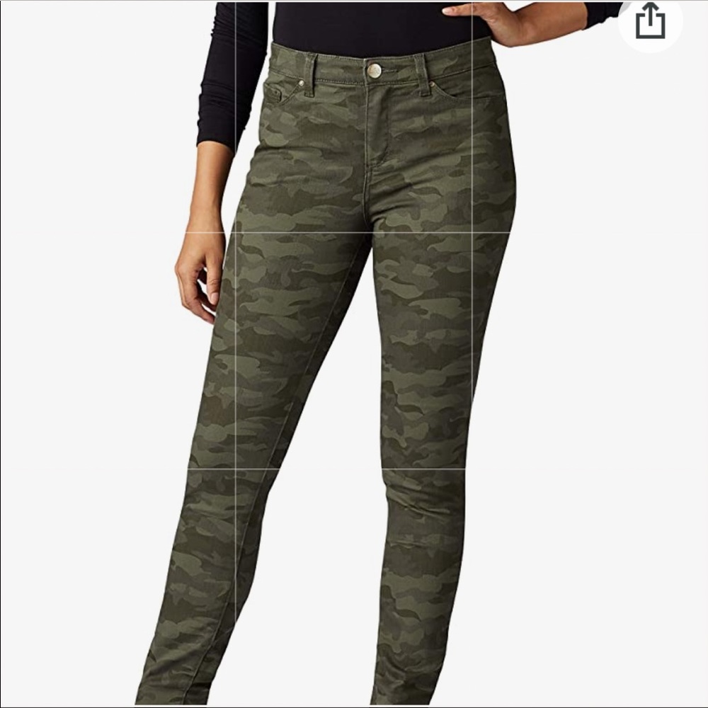 Lee slim fit skinny mid rise camo print sculpting green size 8